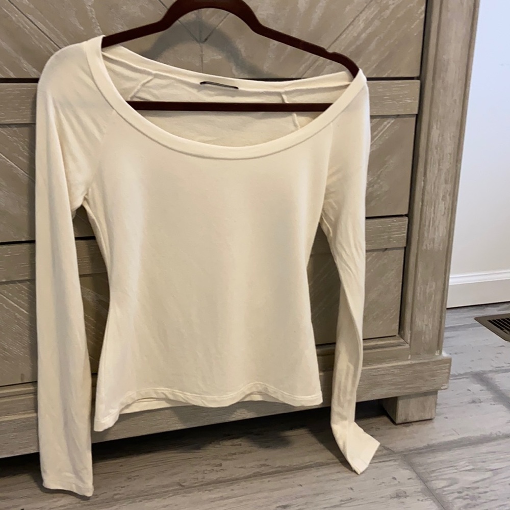 Krisa off the shoulder cream sweater top size small.